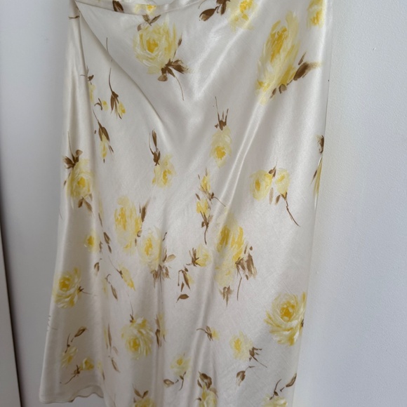 Banana Republic Low Rise midi skirt - Picture 8 of 10